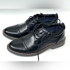 NWOT Steve Madden Black Leather Boys Shoes Size 2